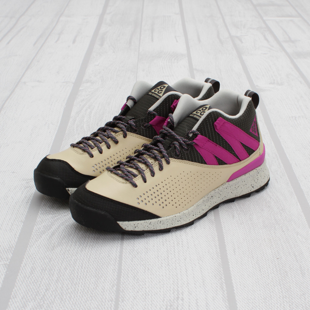 Nike Acg Okwahn Ii Vegas Gold Anthracite Magenta 4