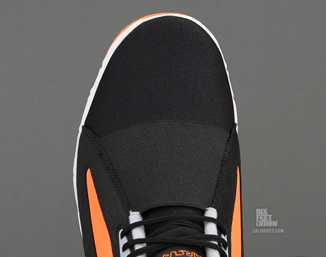 Nike Air Current Black Wolf Grey Total Orange 5