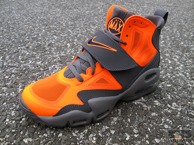 Nike Air Max Express Available 3