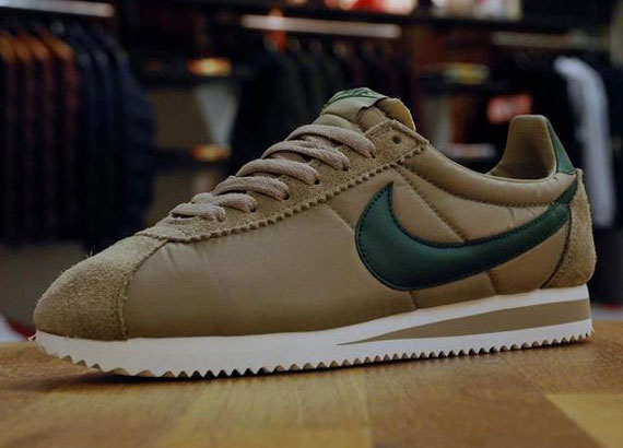 Nike Classic Cortez VNTG "Khaki"