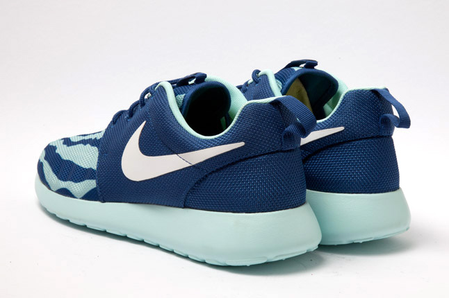 Nike Roshe Run Shorebreak 02
