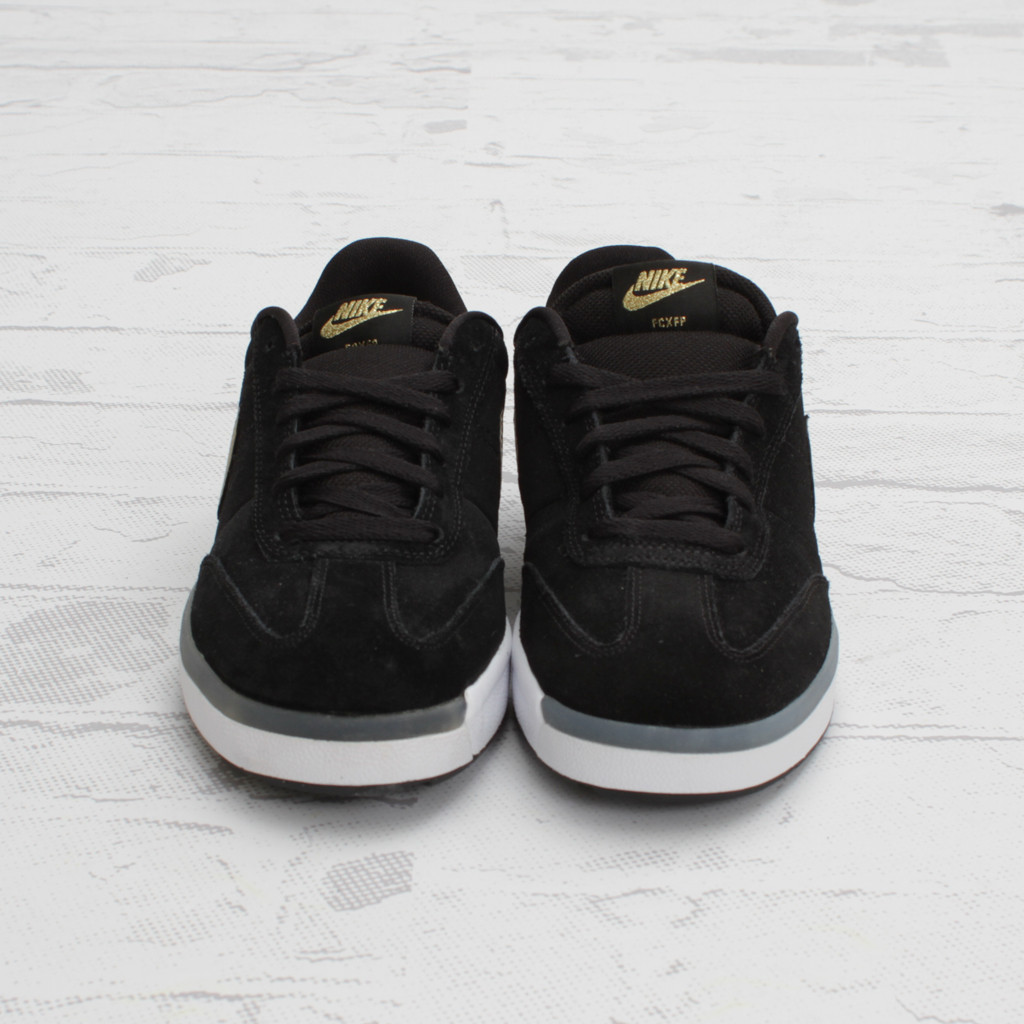 Nike Sb Fc X Fp Takashi 3
