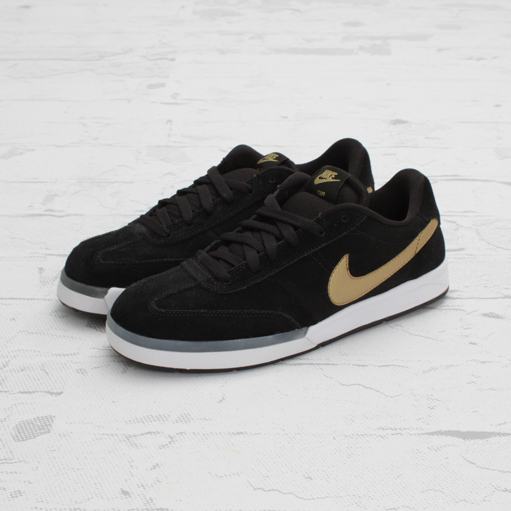 Nike Sb Fc X Fp Takashi 4