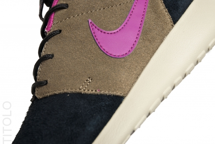 Nike Wmns Roshe Run Premium 3