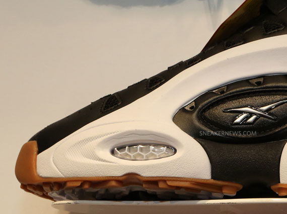 Reebok Es22 Black White Gum 2