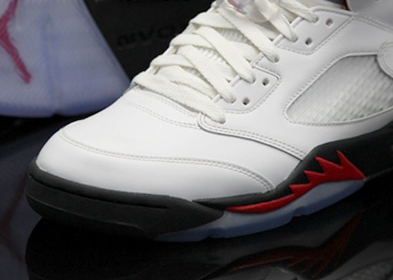 Air Jordan V - White - Black - Fire Red