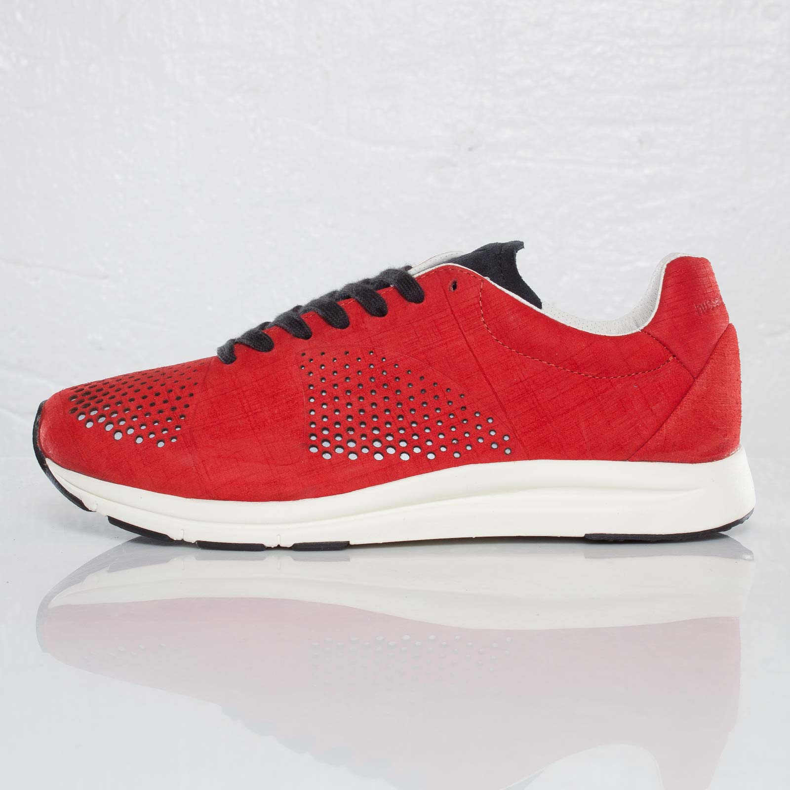 Hussein Chalayan Puma Haast Fall 2012 11