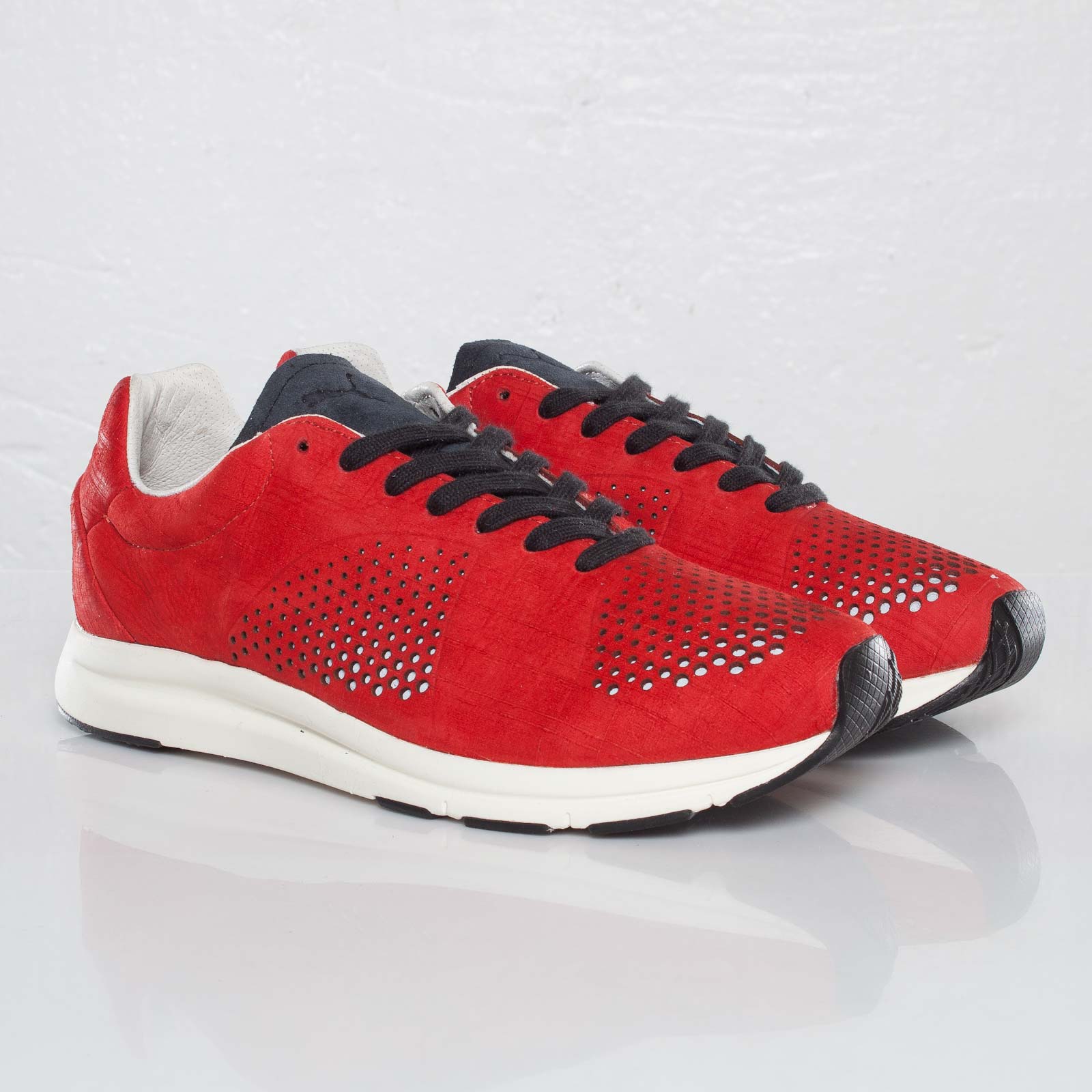 Hussein Chalayan Puma Haast Fall 2012 12