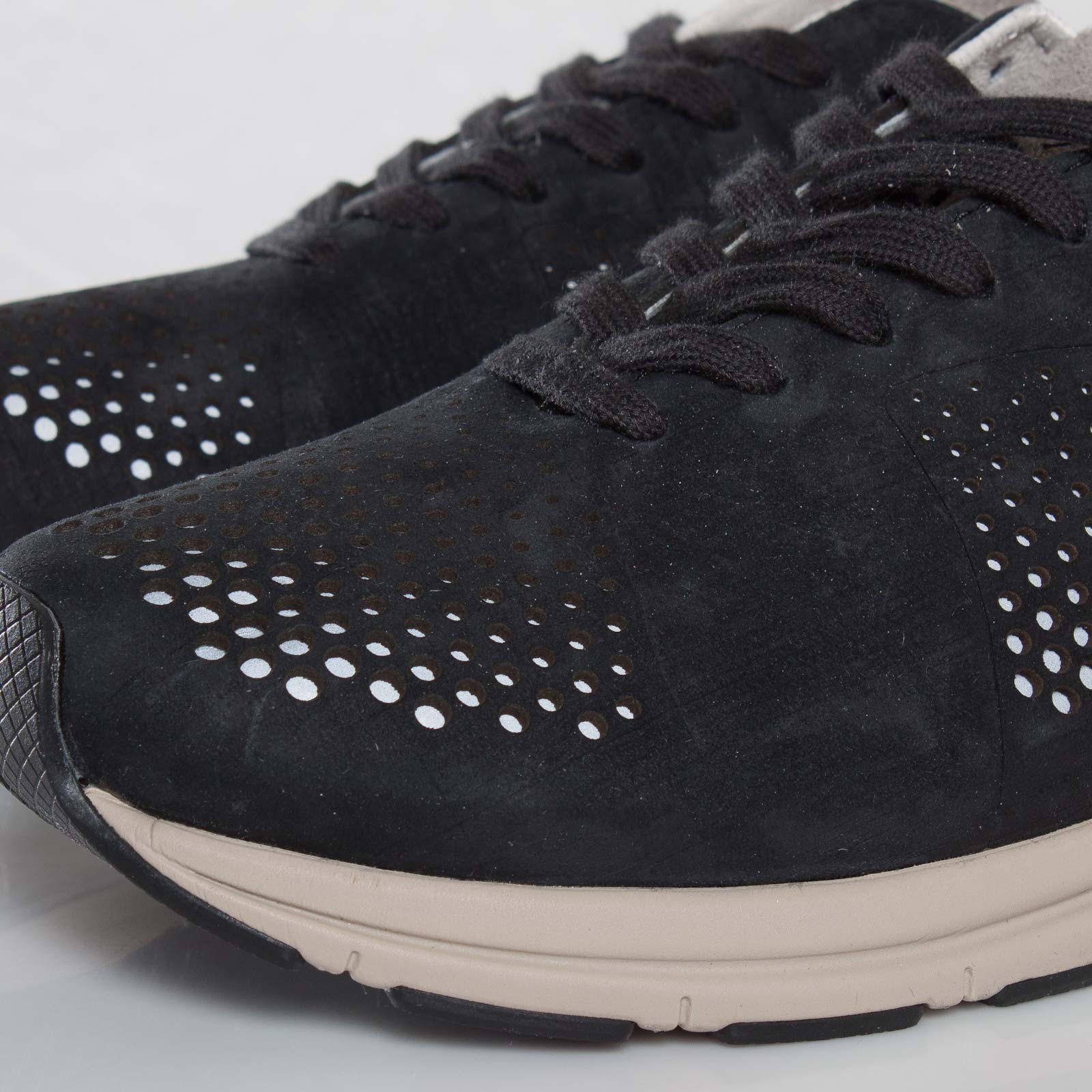 Hussein Chalayan Puma Haast Fall 2012 7