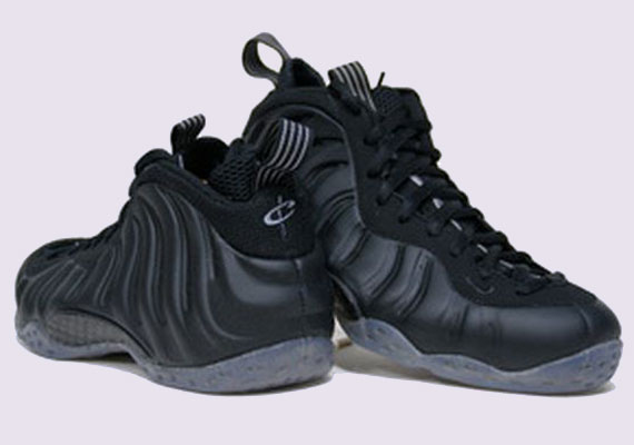 Nike Air Foamposite One "Stealth" - Release Date
