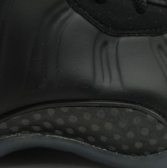 Nike Air Foamposite One Stealth New Images 02