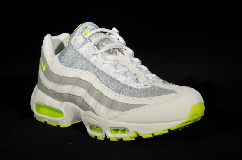 Nike Air Max 95 White Wolf Grey Volt 2