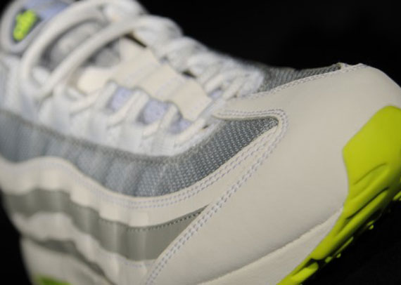 Nike Air Max 95 – Wolf Grey – Volt