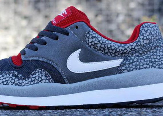 Nike Air Safari – Matte Silver – Gym Red
