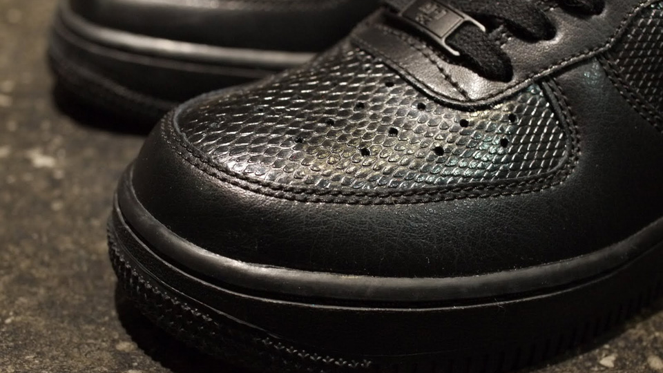 Nike Wmns Air Force 1 Low Black Silver 5