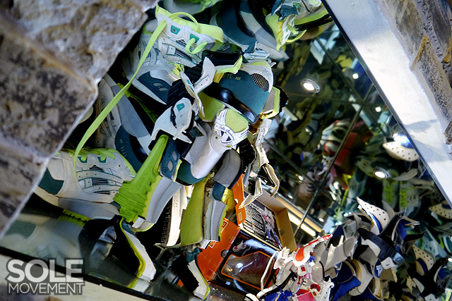 Transshoeformer Sneaker Sculpture 04