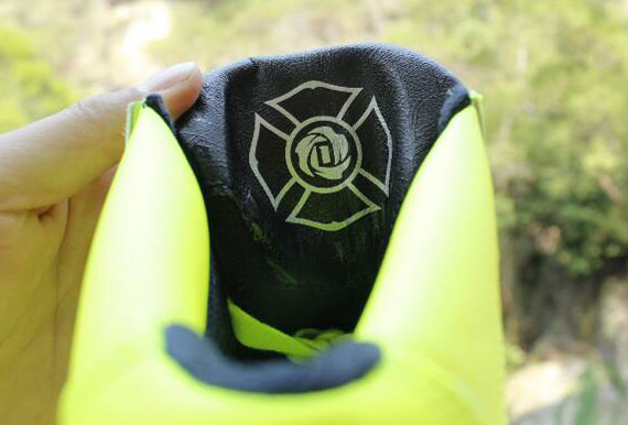 Adidas Rose 3 Electricity 5
