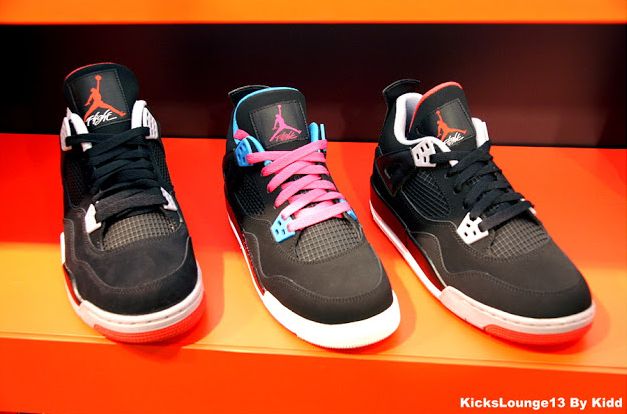 Air Jordan Iv Black Dynamic Blue Vivid Pink