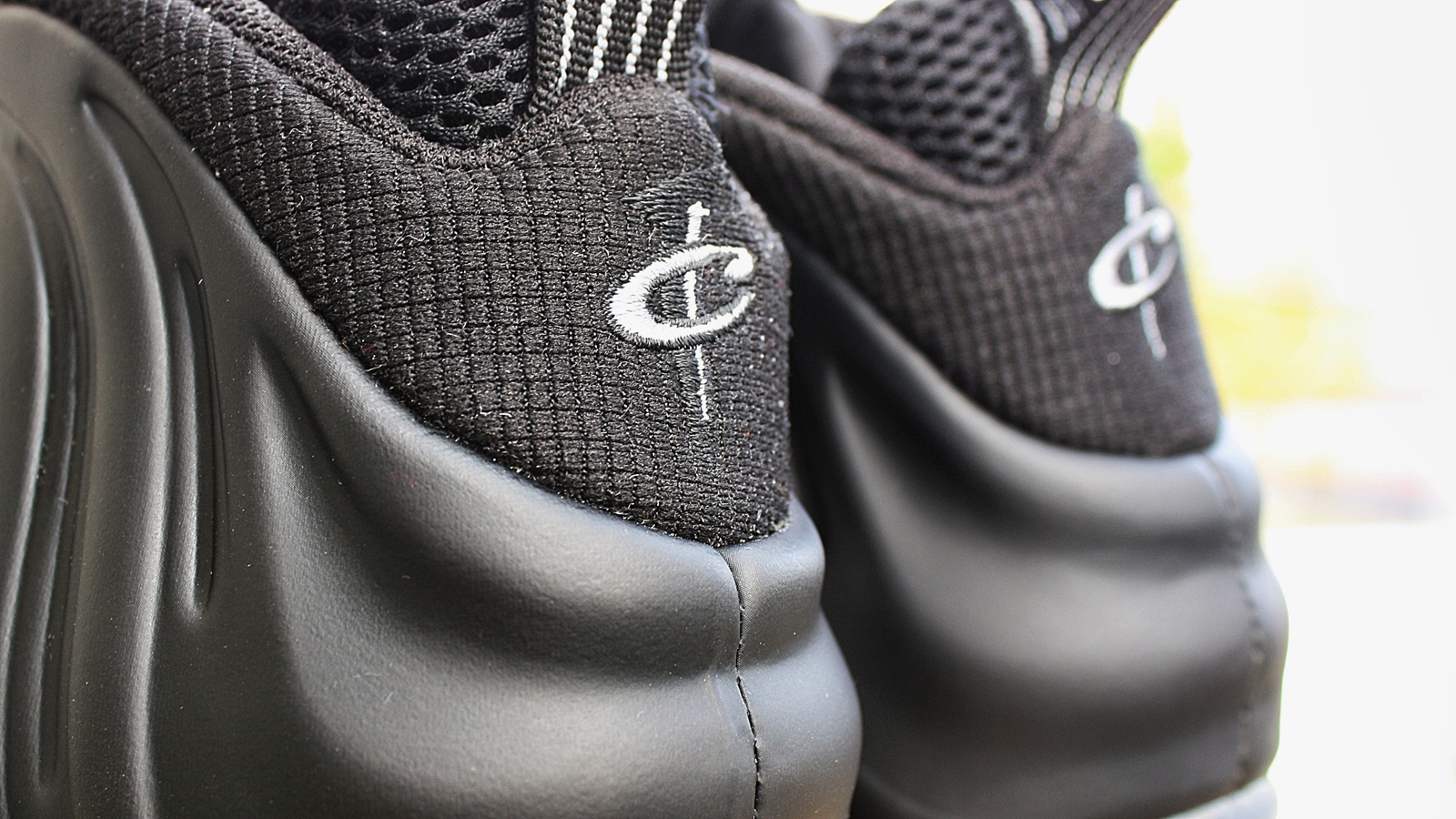 Nike Air Foamposite One Stealth Detailed Images 02
