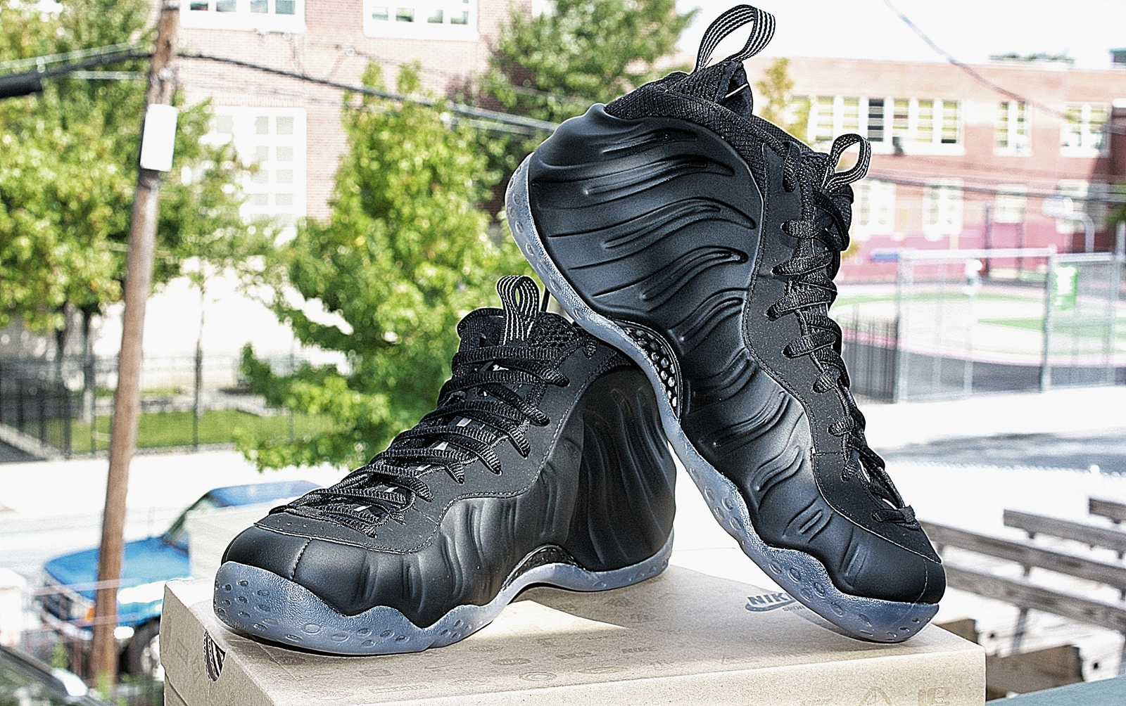Nike Air Foamposite One Stealth Detailed Images 07
