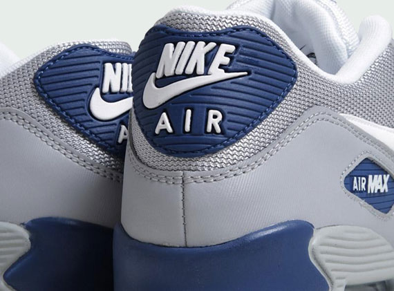 Nike Air Max 90 Essential Wolf Grey Dark Royal 1