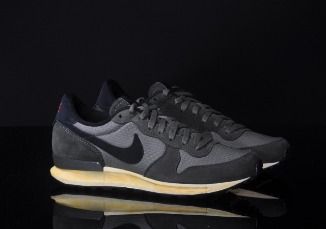 Nike Air Solstice Medium Olive Black Cargo Khaki Sail 2