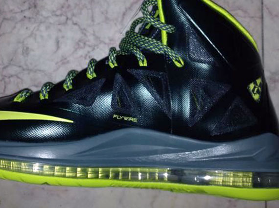 Nike LeBron X "Dunkman" - Release Date