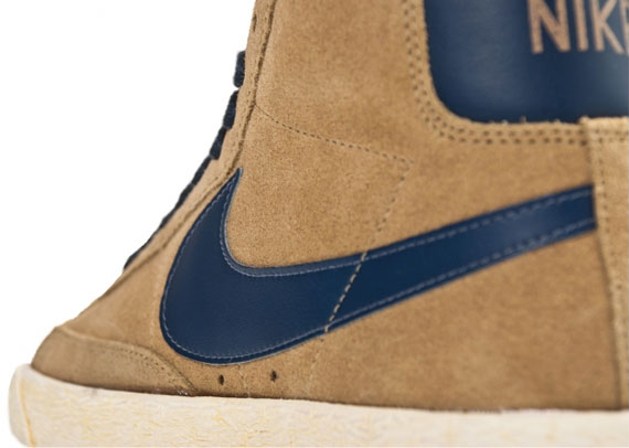 Nike Wmns Blazer Mid Vntg Filbert Thunder Blue