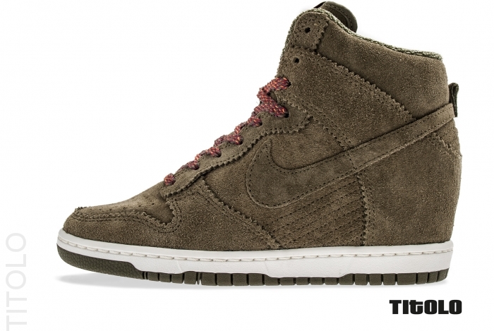 Nike Wmns Dunk Sky High 1