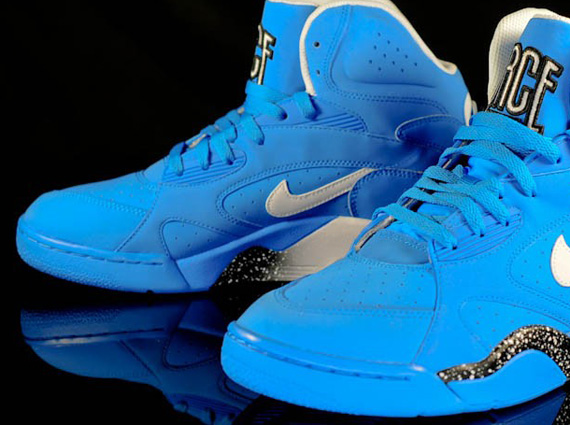 Photo Blue Nike Air Force 180 Mid