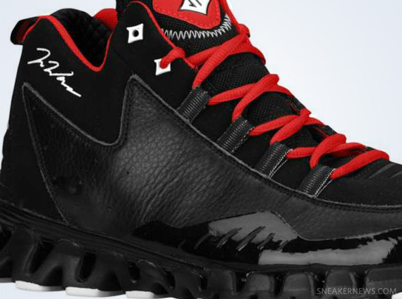 Reebok Wall 3 - Available