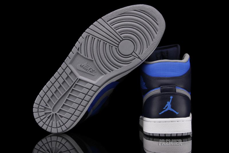 Air Jordan 1 Phat Obsidian Stealth Photo Blue White 3
