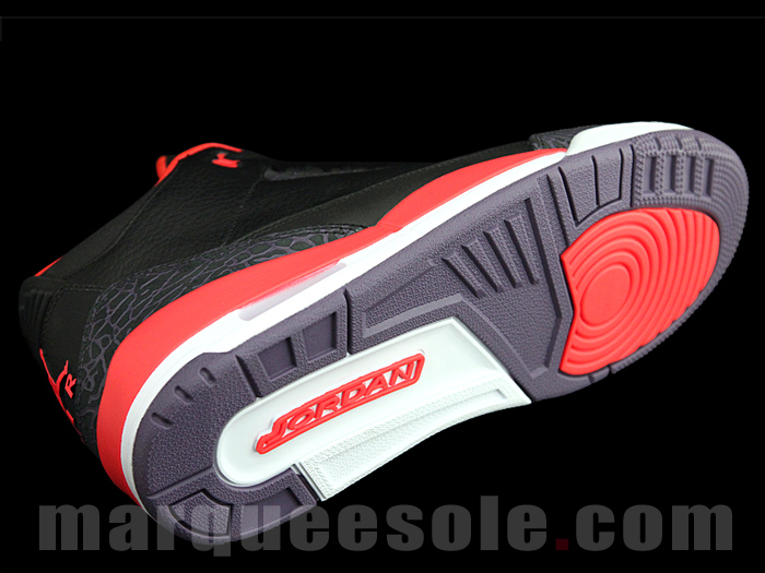 Air Jordan 3 Bright Crimson 02