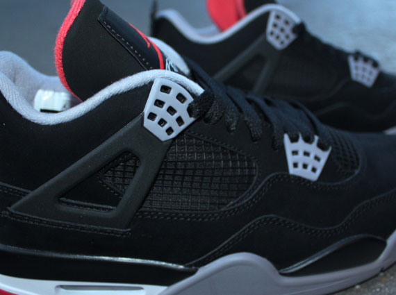 Air Jordan 4 - Black - Cement Grey - Fire Red