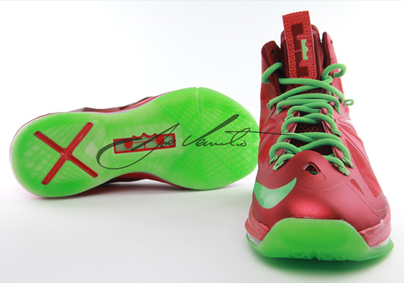 Christmas Lebron X Nike 5