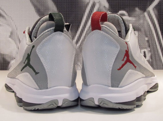 Jordan CP3.VI “Christmas”