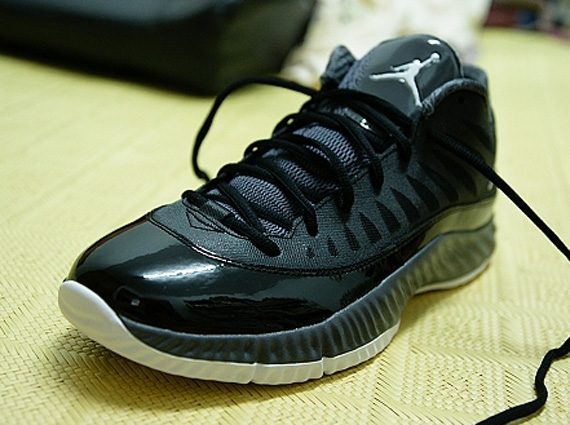 Jordna Superfly Low Black Grey White 1