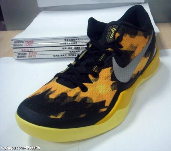 Kobe Viii Black Yellow Detail 3