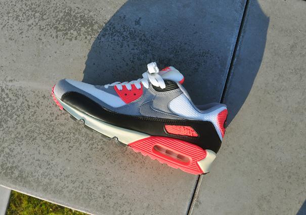 Nike Air Max 90 Vntg Infrared December 2012 01