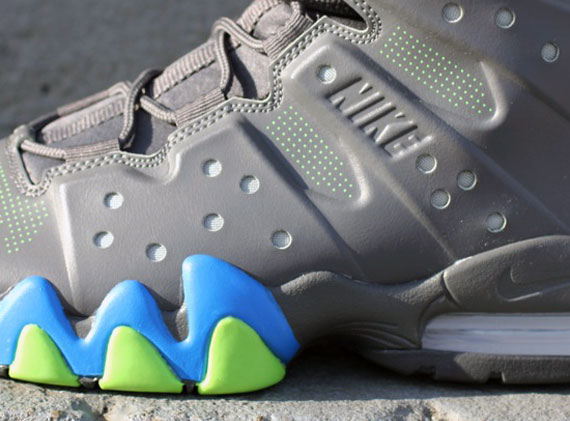 Nike Air Max Barkley - Dark Grey - Photo Blue - Action Green | Available