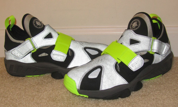 Nike Air Trainer Huarache 94 2013 Silver Black Volt