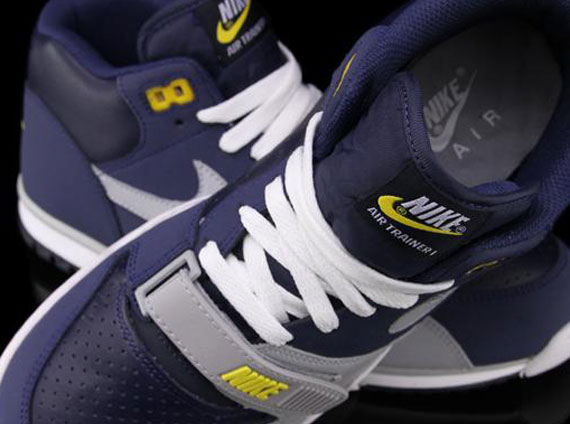 Nike Air Trainer Mid Premium Michigan Available 1