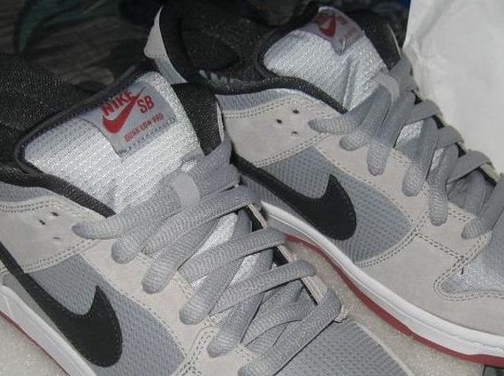 "Infrared" Nike SB Dunk Low