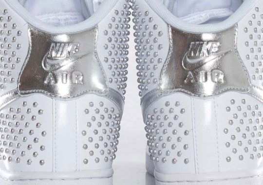 Nike WMNS Air Force 1 Light High QS “Stud Pack” – White