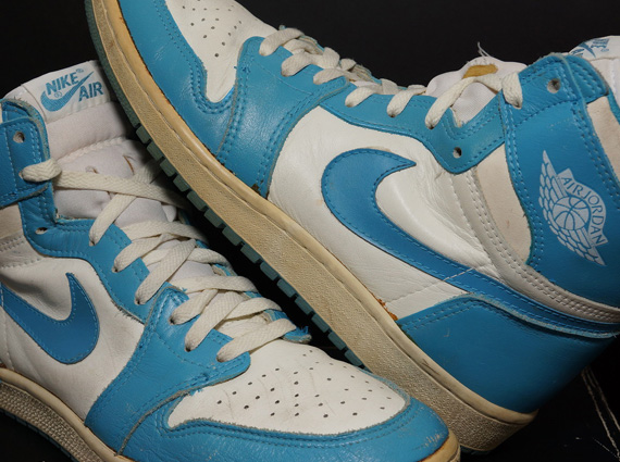 Air Jordan 1 High OG "UNC" - Available on eBay