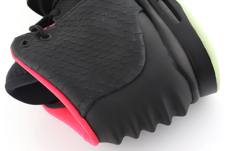 01 Yeezy2 06