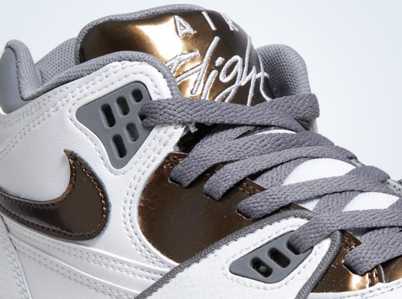 Nike Air Flight ’89 – White – Total Crimson – Cool Grey