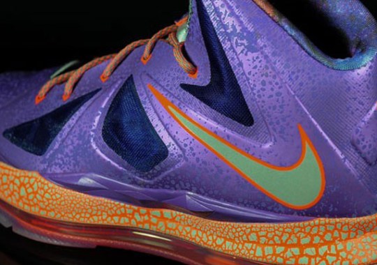 “Galaxy” Nike LeBron X GS