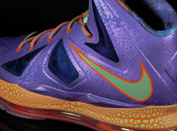 “Galaxy” Nike LeBron X GS