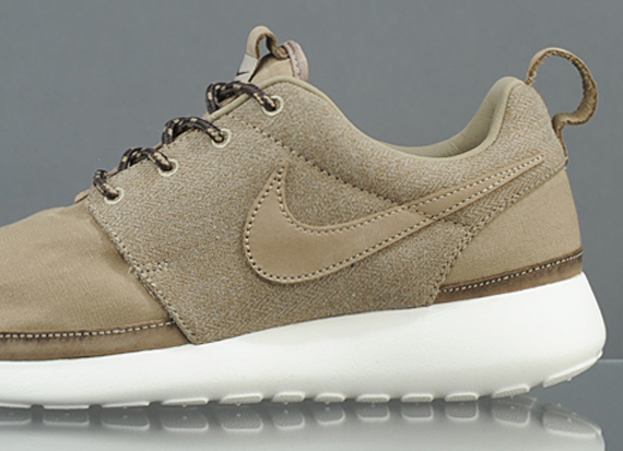 Nike Roshe Run Premium "Khaki" - Available